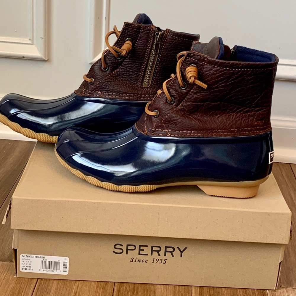 Sperry women’s Saltwater Duck Boot - New sz 10